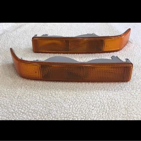 S10 Sonoma Blazer S15 Jimmy Turn Signal Park Lights Lamp Lens 16524255& 16524256 - Picture 5 of 8